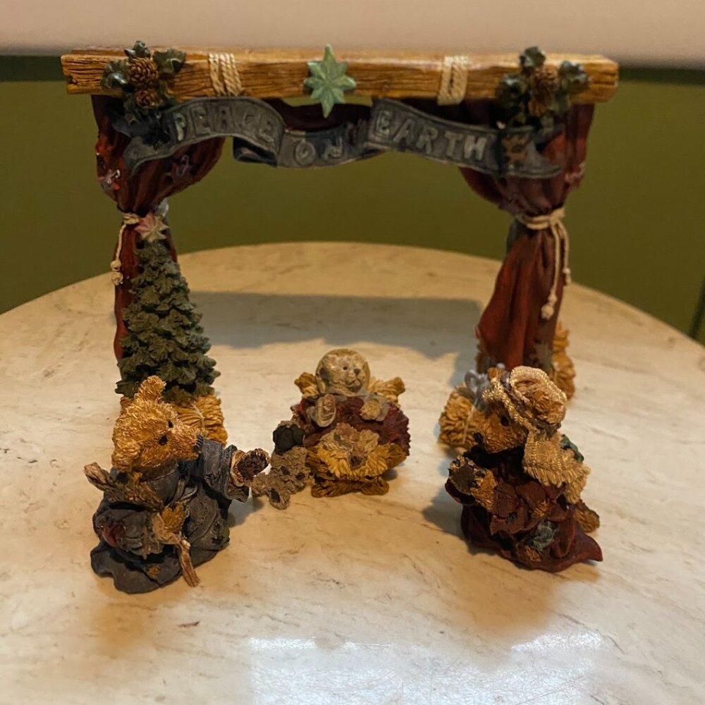 Boyds Bears & Friends vintage collection the stage nativity